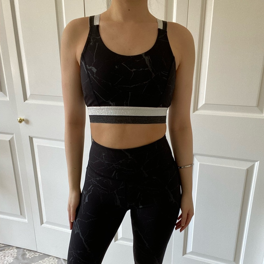 MARBLE - Black & Silver Marble Print Workout Sports Bra Tank Top Size L
